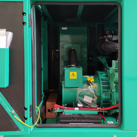 GRUPPO ELETTROGENO CUMMINS C38 D5 | Man El.Service