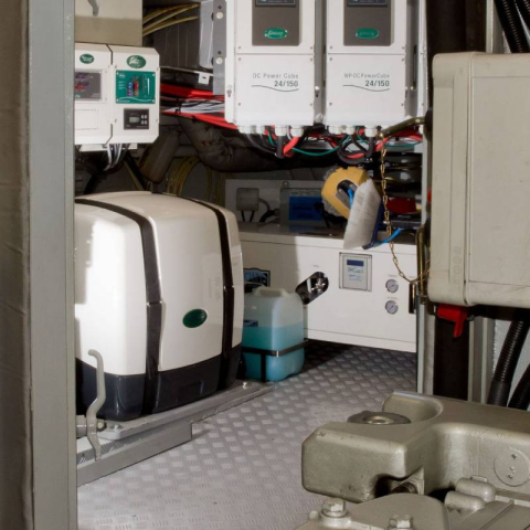 Whisper M-GV6 Piccolo 6 Marine generator 6KVA