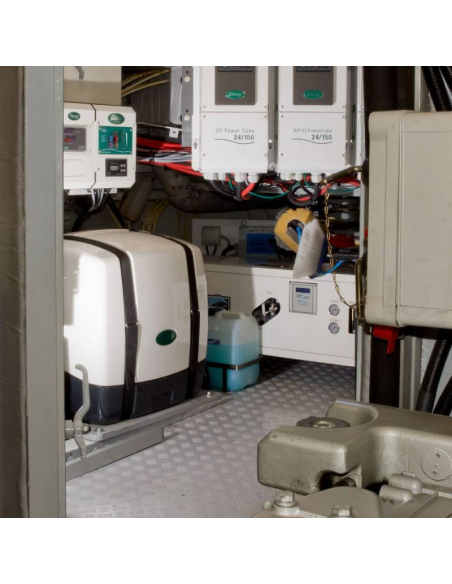 Whisper M-GV6 Piccolo 6 generatore marino 6KVA