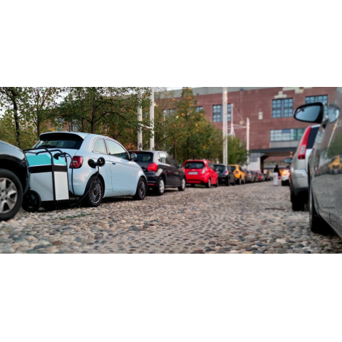 Mobile Energy Storage System Single-phase for Hire